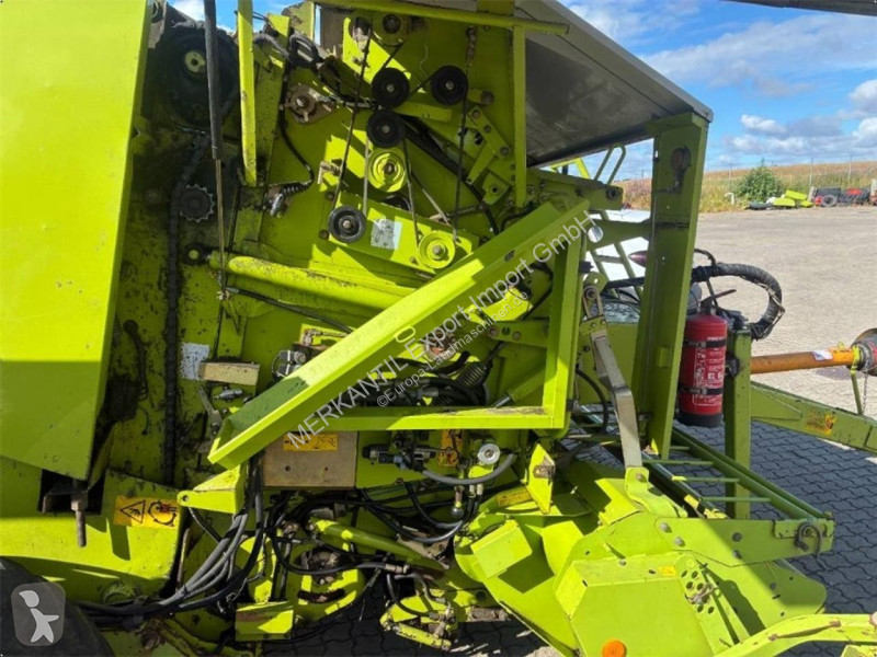 Henificación Claas  Rollant 255 RC Uniwrap