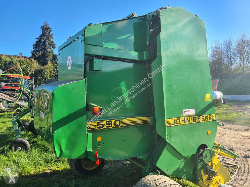Henificación John Deere  590