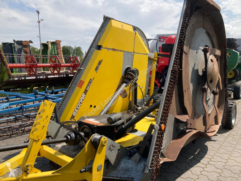 MZ 6000 landscaping equipment