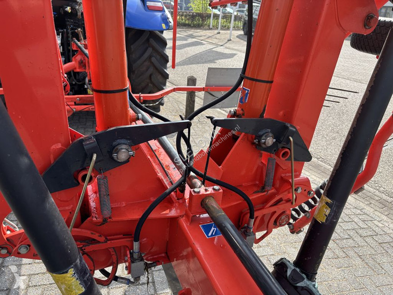 Henificación Kuhn 8121 Cirkelhark