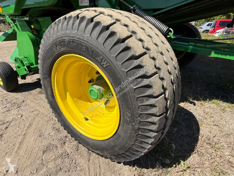 Henificación John Deere  864