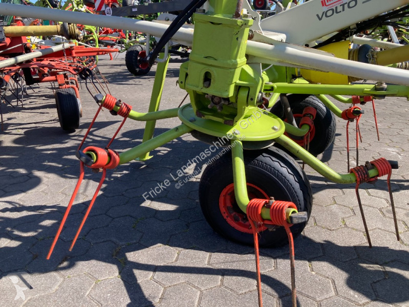 Henificación Claas  Volto 900