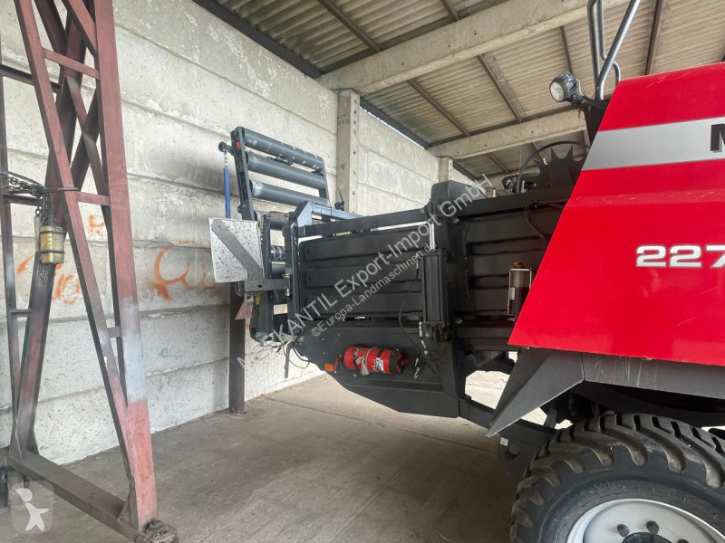 Massey Ferguson  2270 XD TC haymaking