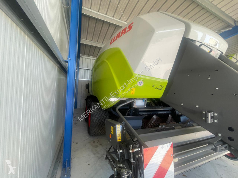 Claas  Quadrant 5300 FC haymaking