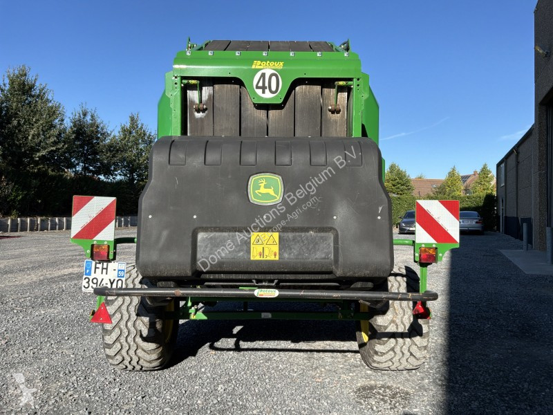 Fenaison John Deere V461M