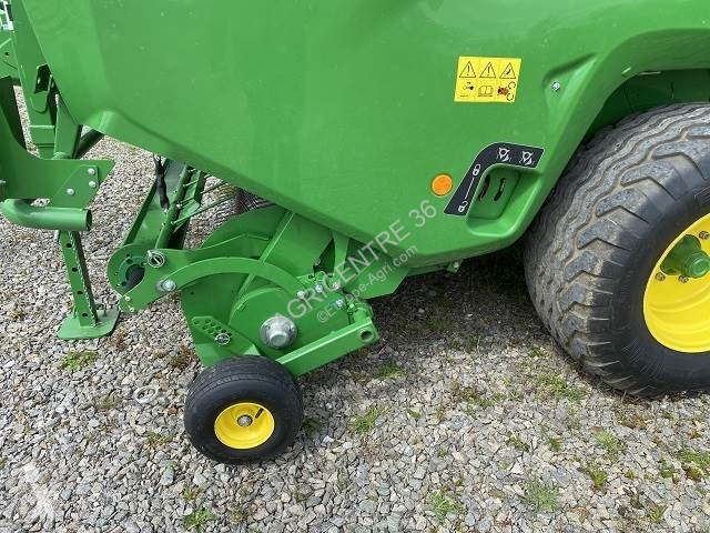 Henificación John Deere V451R
