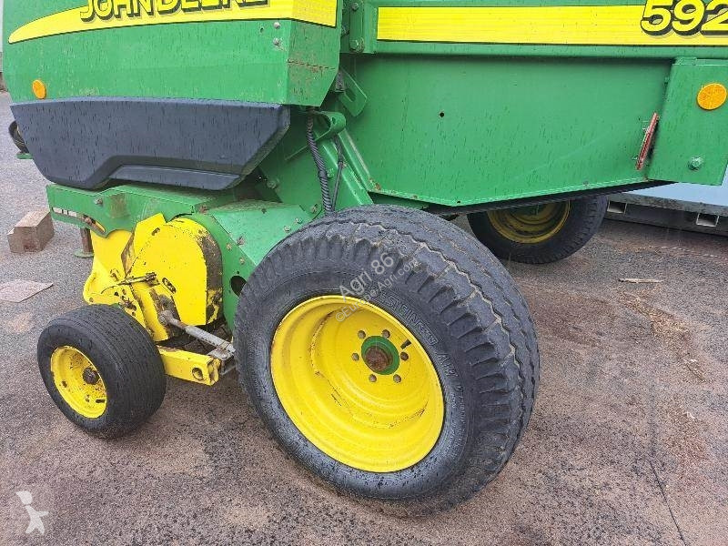 Henificación John Deere 592