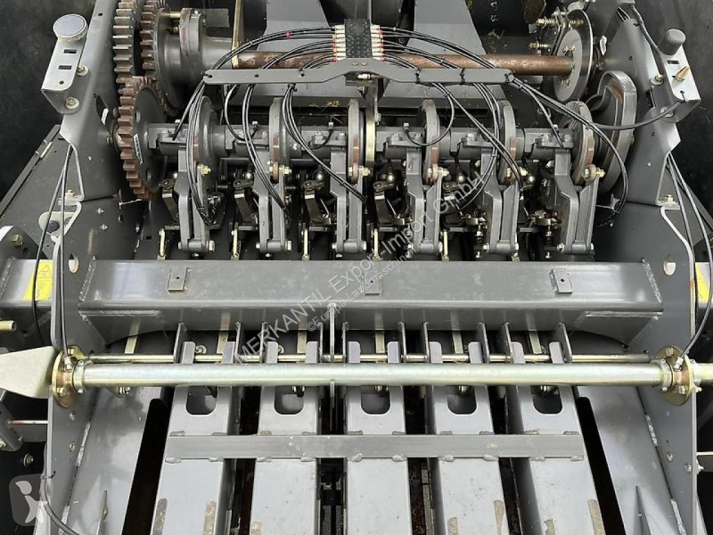 Henificación Claas  Quadrant 3300RC