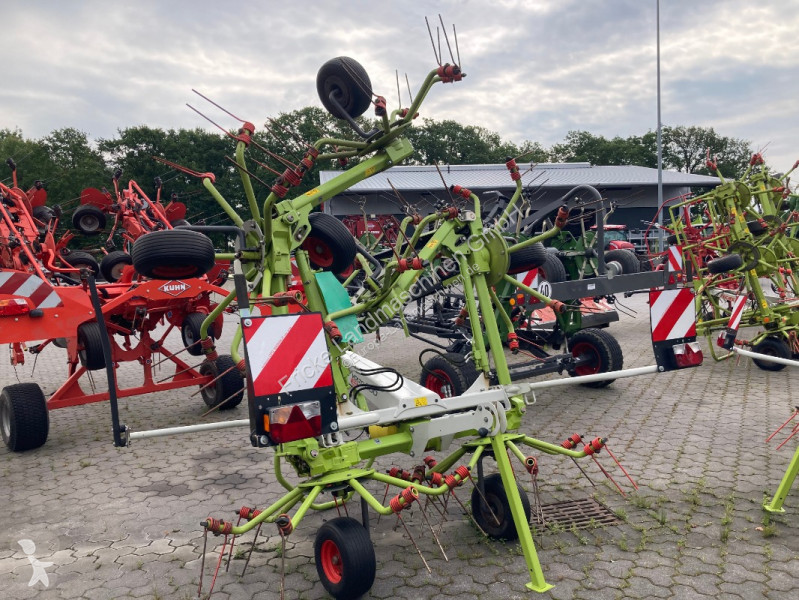Henificación Claas  Volto 800