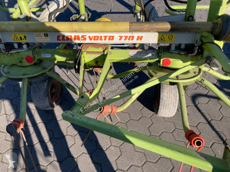 Henificación Claas  Volto 770