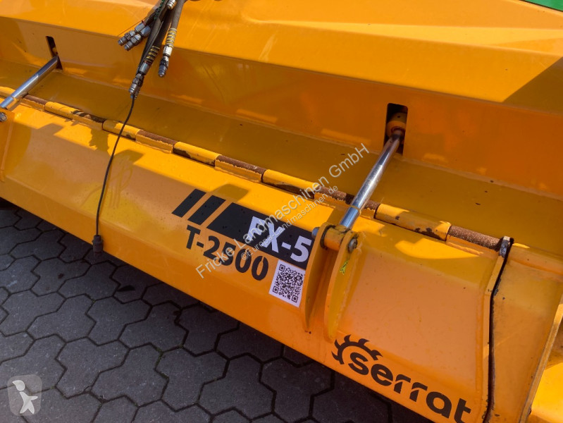 Fenaison   Serrat FX-5 T-2500 Forstmulcher