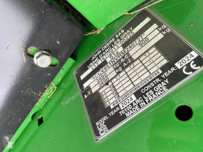 Henificación John Deere V451M
