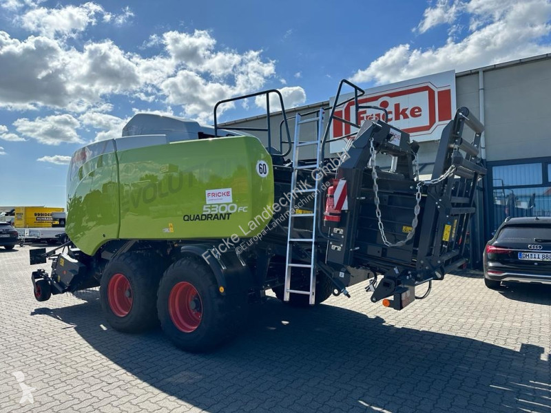 Henificación Claas  Quadrant 5300 Evolution FC...