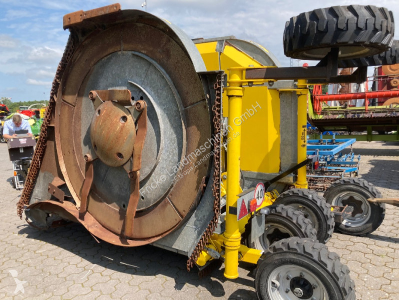 MZ 6000 landscaping equipment