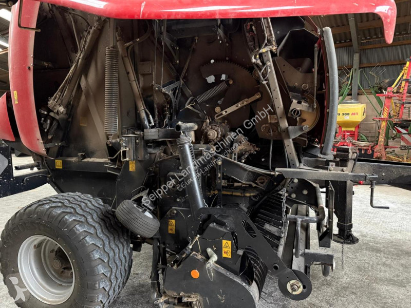 Case  RB 465 VC haymaking