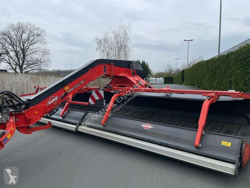 Fenaison Kuhn 950 Bandschwader