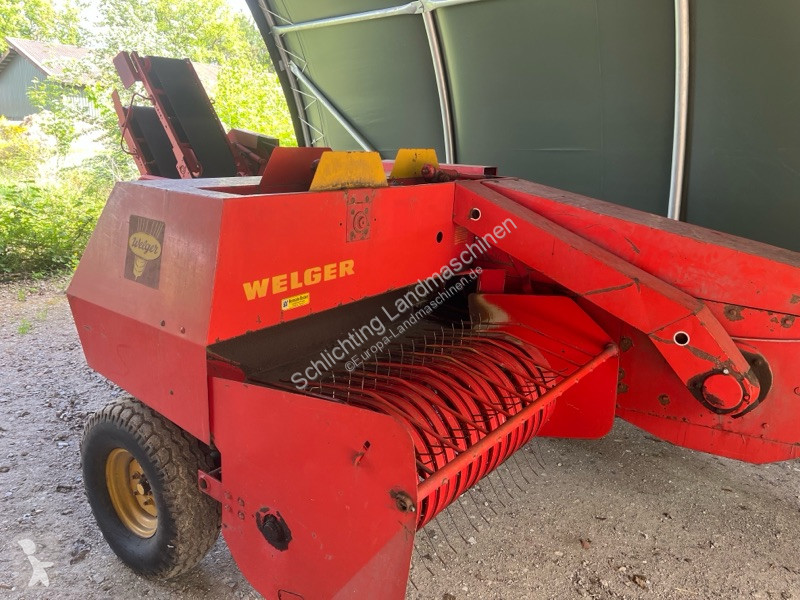 Welger  AP45 haymaking