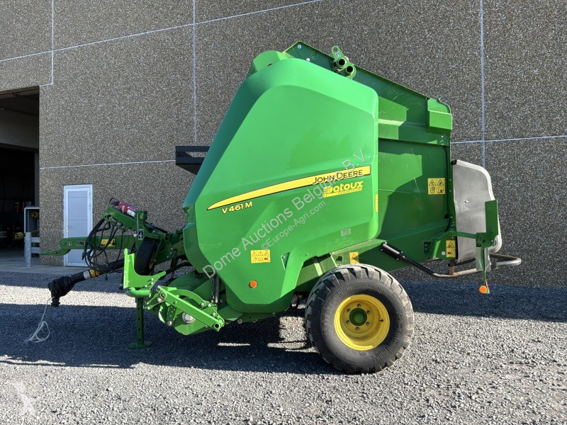 Fenaison John Deere V461M