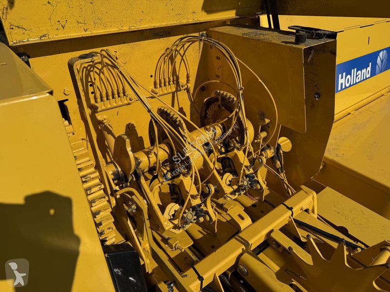Henificación New Holland BC5060 Mini Balenpers