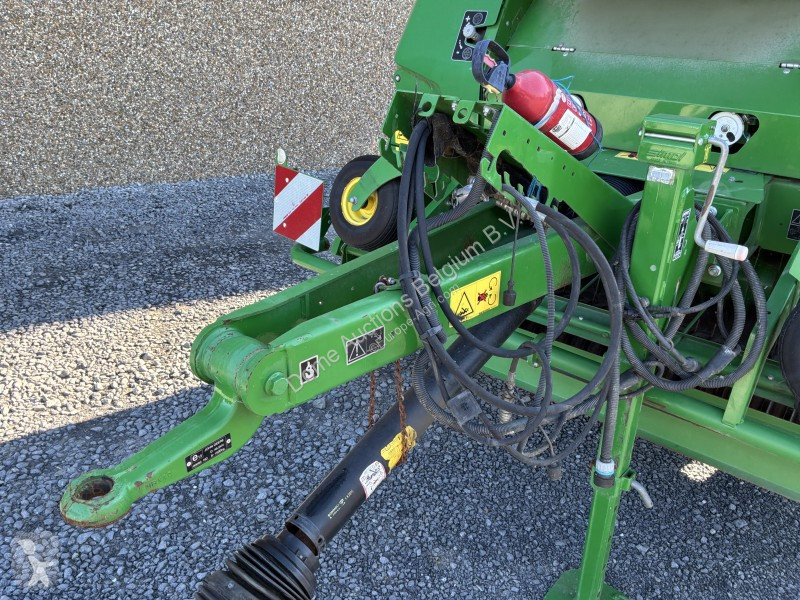Fenaison John Deere V461M