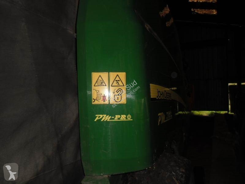 Henificación John Deere 990