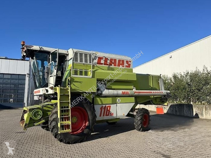 Moisson Claas Dominator 118 SL MAX