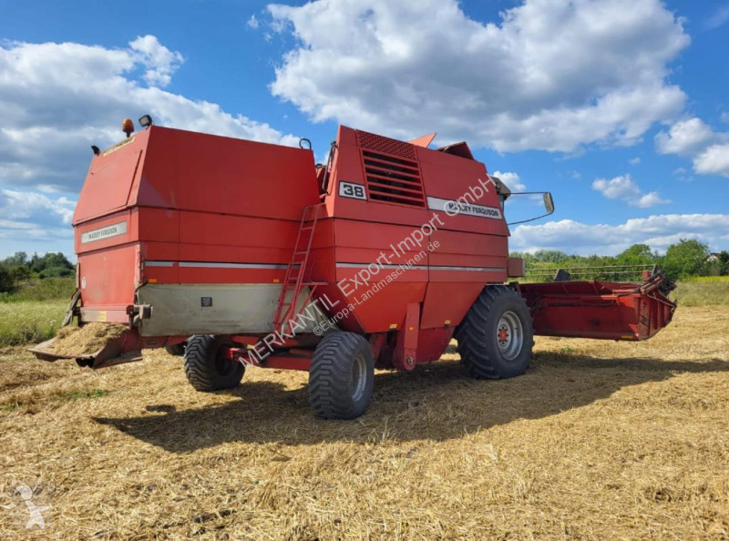 Moisson Massey Ferguson MF38