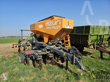 Combine harvester