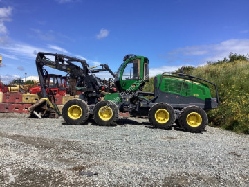 John Deere Forest harvester
