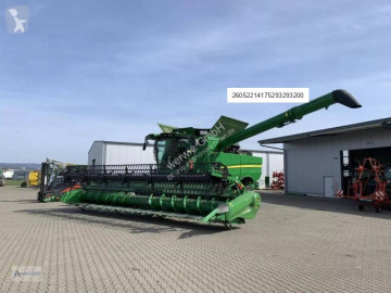 Moissonneuse-batteuse John Deere
