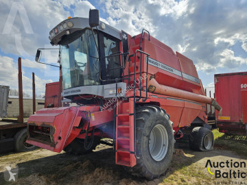Moissonneuse-batteuse Massey Ferguson