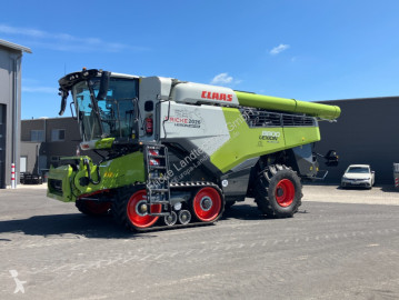 Зернозбиральний комбайн Claas