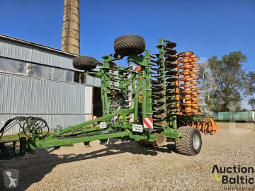 Moissonneuse-batteuse Amazone