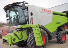 Moissonneuse-batteuse Claas LEXION 750