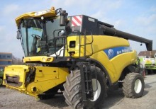 Moissonneuse-batteuse New Holland CR 9080