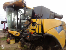 Graanoogst New Holland PIECES OCCASION MOISSONNEUSE BATTEUSE tweedehands