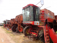 Graanoogst Massey Ferguson pieces d'etachee moissoneuse tweedehands