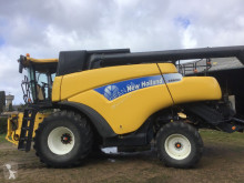 Moissonneuse-batteuse New Holland CR 9080