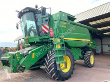 John Deere T660 HILLMASTER Skördemaskin-tröskmaskin begagnad