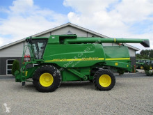 Moissonneuse-batteuse John Deere