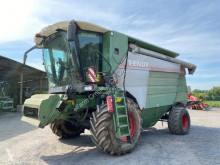 Moissonneuse-batteuse Fendt