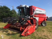 Moissonneuse-batteuse Massey Ferguson