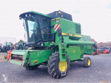 John Deere Arató-cséplő kombájn