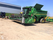 Moissonneuse-batteuse John Deere
