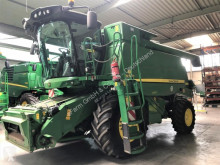John Deere mietitrebbiatrice usato