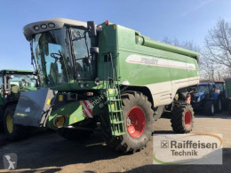 Moissonneuse-batteuse Fendt