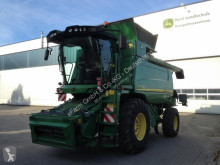 Moissonneuse-batteuse John Deere