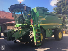 Moissonneuse-batteuse John Deere