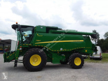 John Deere Combine harvester T550