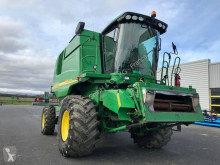 Moissonneuse-batteuse John Deere